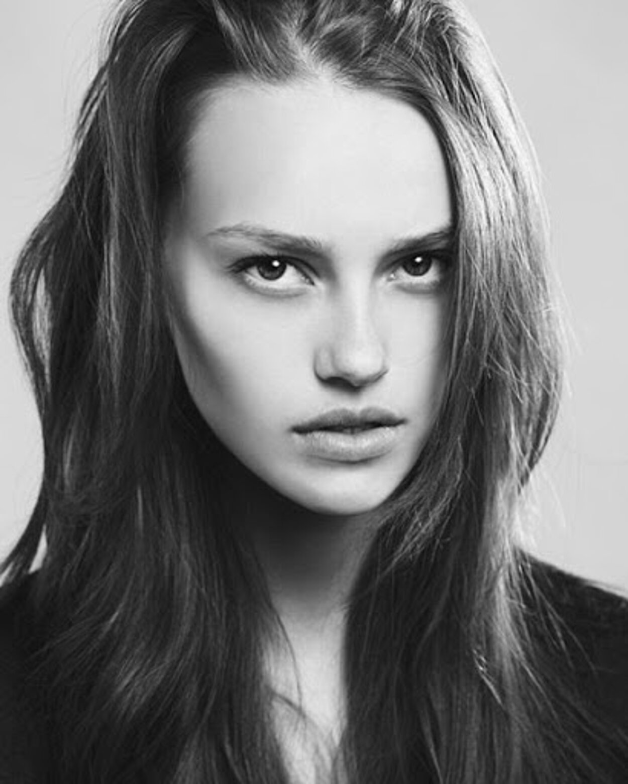 Karen Babenko - Model Portfolio & Booking - Swipecast